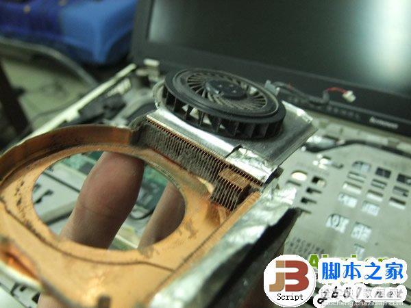 ThinkPad T400 笔记本详细拆机过程 清理风扇(图文教程)23
