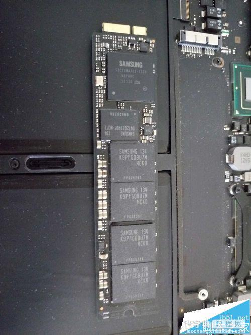 macbook air笔记本怎么拆机更换键盘?7