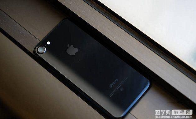 iphone7哪个黑色好看？iPhone7/7plus黑色与亮黑色区别对比10