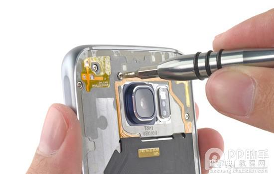 三星Galaxy S6拆解：可维修性比S6 Edge高13