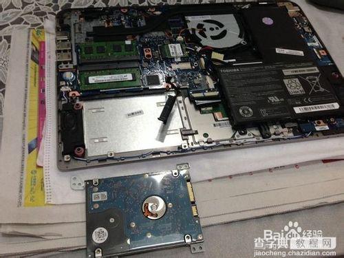 怎样给笔记本加固态硬盘ssd?保持机械硬盘不变7