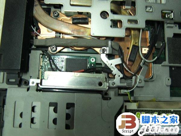 ThinkPad T400 笔记本详细拆机过程 清理风扇(图文教程)8