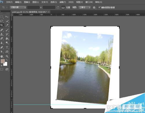 PS怎么把倾斜的图片调整端正呢?9