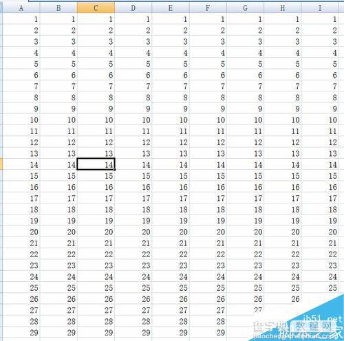 excel怎么给表格添加颜色并填充颜色底纹?2