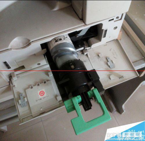理光复印机不能打印怎么添加碳粉？5