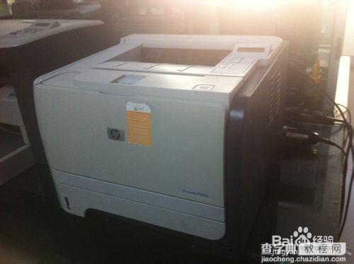 打印机不进纸怎么办？惠普2055d手动更换搓纸轮分页器的教程1
