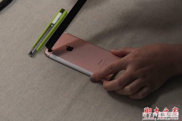 iphone7质量怎么样？苹果iPhone7的十万个虐待测试8