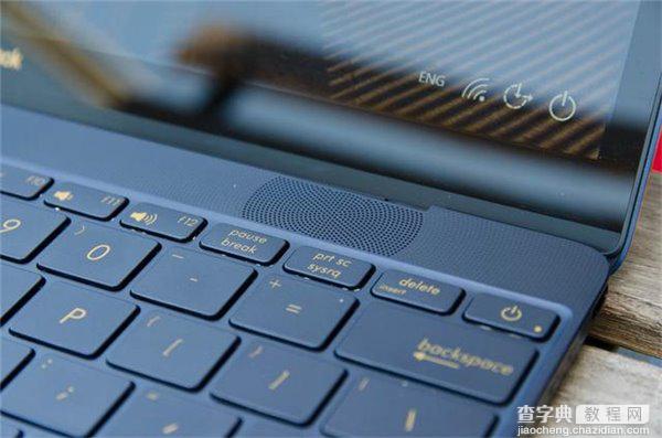 华硕笔记本ZenBook3值不值得买？华硕笔记本ZenBook3上手体验评测3