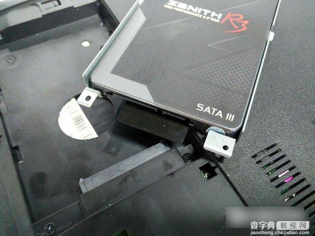 华硕X550C怎么拆机 华硕X550C清理灰尘与升级SSD图文教程25