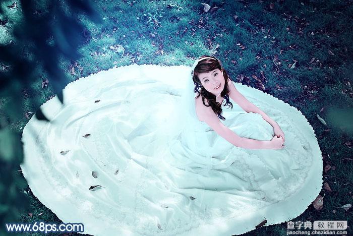 Photoshop将草地婚纱美女调制出流行的青蓝色2