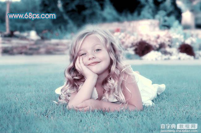 Photoshop将绿地上的儿童照片调成柔美的中性青红色15