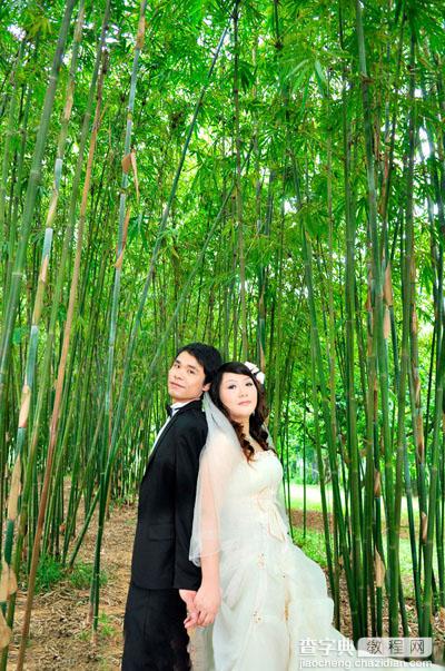 Photoshop将竹林人物图片调成柔和的蓝紫色1