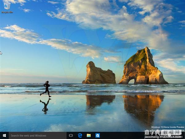 Win10  Build 10154全新壁纸:海滩上奔跑的美女1