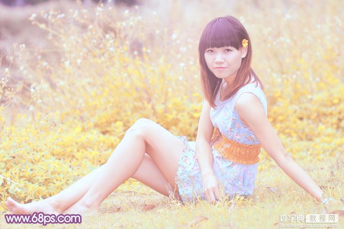 Photoshop将坐在草地上人物图片调制出淡淡的暖紫色2