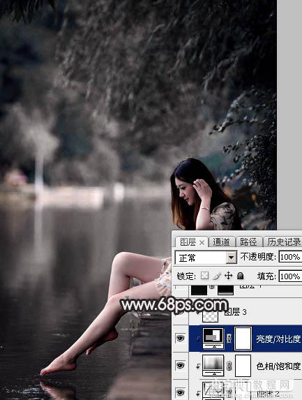 Photoshop调出暗调古典冷褐色水边的美女图片25