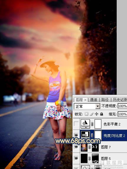 Photoshop调出昏暗的霞光公路上的美女图片38