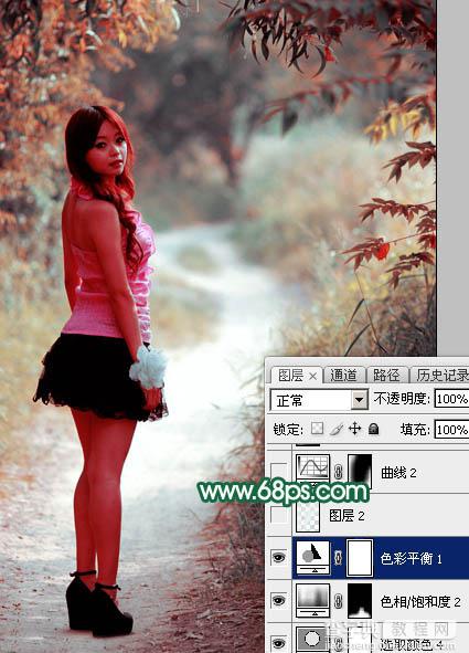 Photoshop调出暗调秋季青红色树林人物图片31