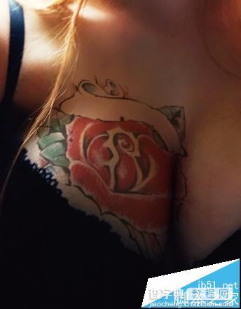 ps怎么给自拍照P漂亮的玫瑰花纹身?9