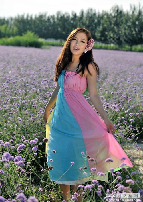 Photoshop调制出唯美的霞光色花圃中的人物图片1