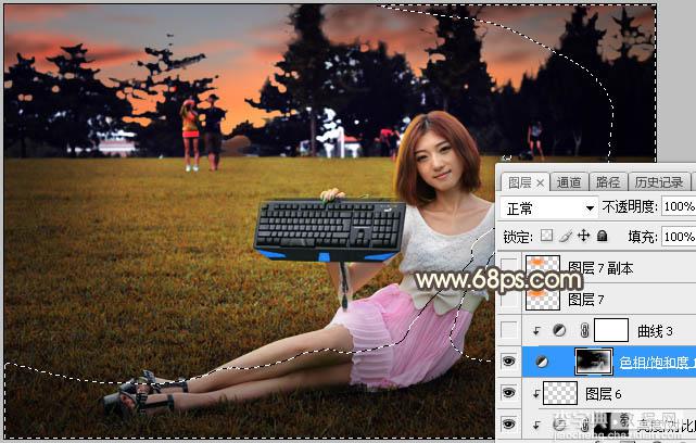 Photoshop调制出暗调黄褐色霞光草坪上人物图片27